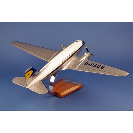 GeminiJets Boeing 747-400 Lufthansa D-ABVY 1:200 Avion miniature en métal pour adultes et collectionneurs avec châssis et pied Longueur 35 cm Envergure 32 cm