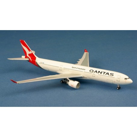 Qantas Airbus A330-300 VH-QPH "Spirit Of Australia" AC1559B