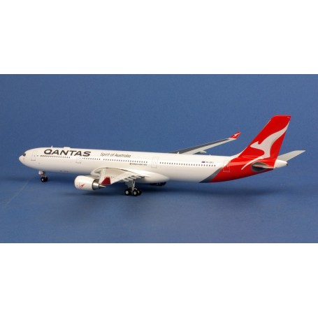 Qantas Airbus A330-300 - new 2016 colors � VH-QPJ HA558532