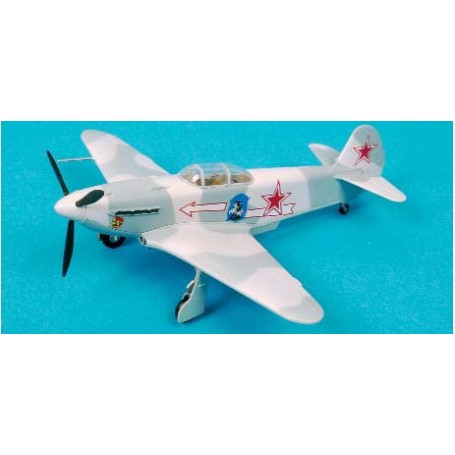 Yak 3 303 fighter 1945 - Easy Models 1/72 EM37226