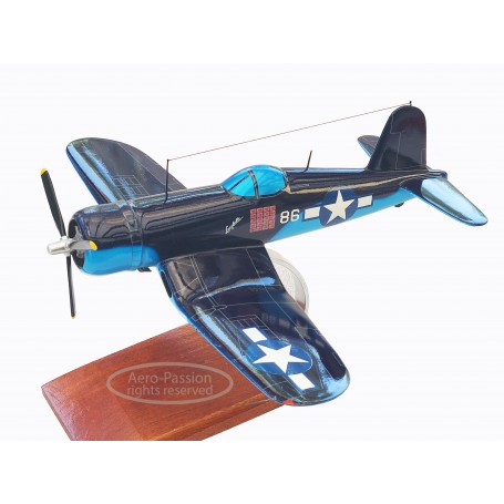 plane model - Corsair F4-U 'Papy Boyington'